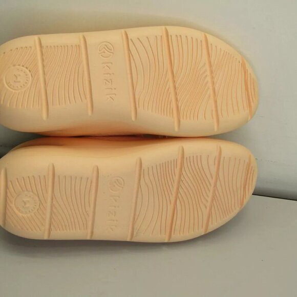 NEW Kizik Womens Roamer Sneaker, Hand-Free Laces Cushioned, Melon Size 8.5 - Picture 5 of 9